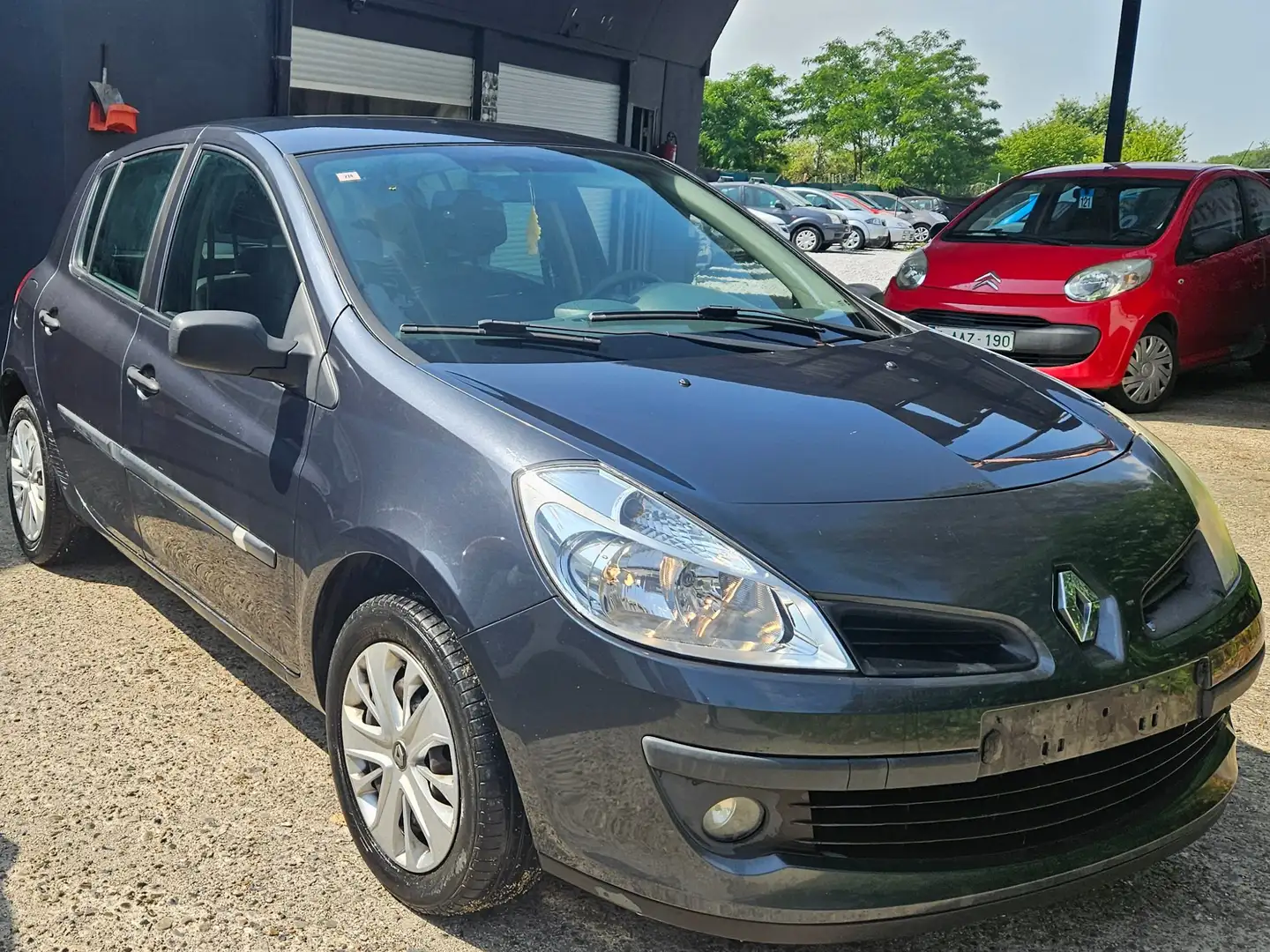 Renault Clio 1.2i 16v Authentique Grey - 1
