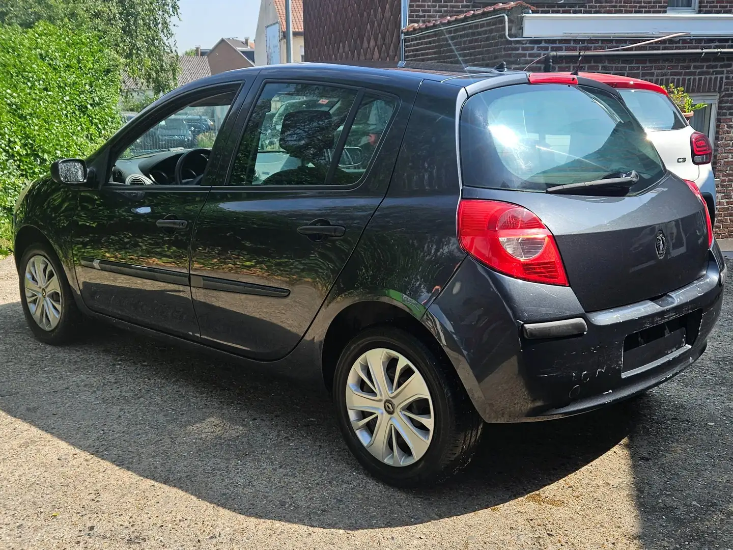 Renault Clio 1.2i 16v Authentique Grey - 2