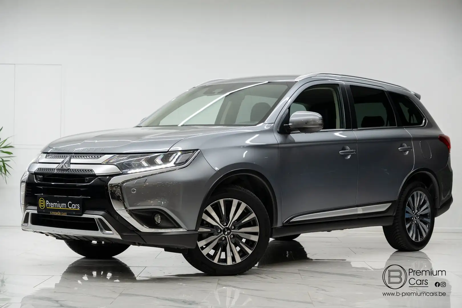 Mitsubishi Outlander 2.0 2WD CVT Spirit! 7 zit, Camera, Led, Top! Grijs - 1