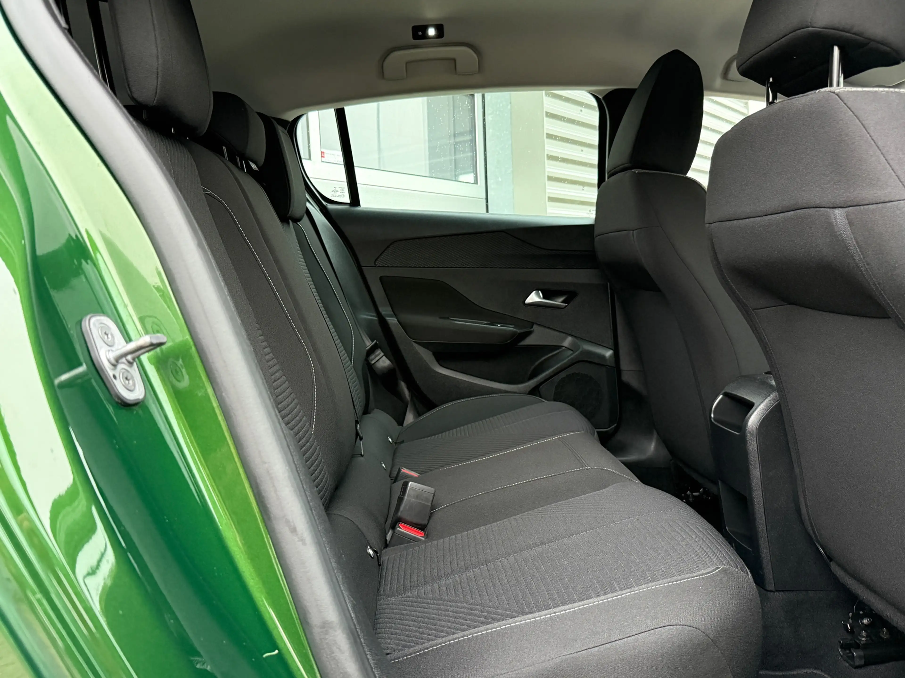 Peugeot 308 1.2 Turbo! Incl. Btw! Carplay! Cruise! Virtual! — photo 6