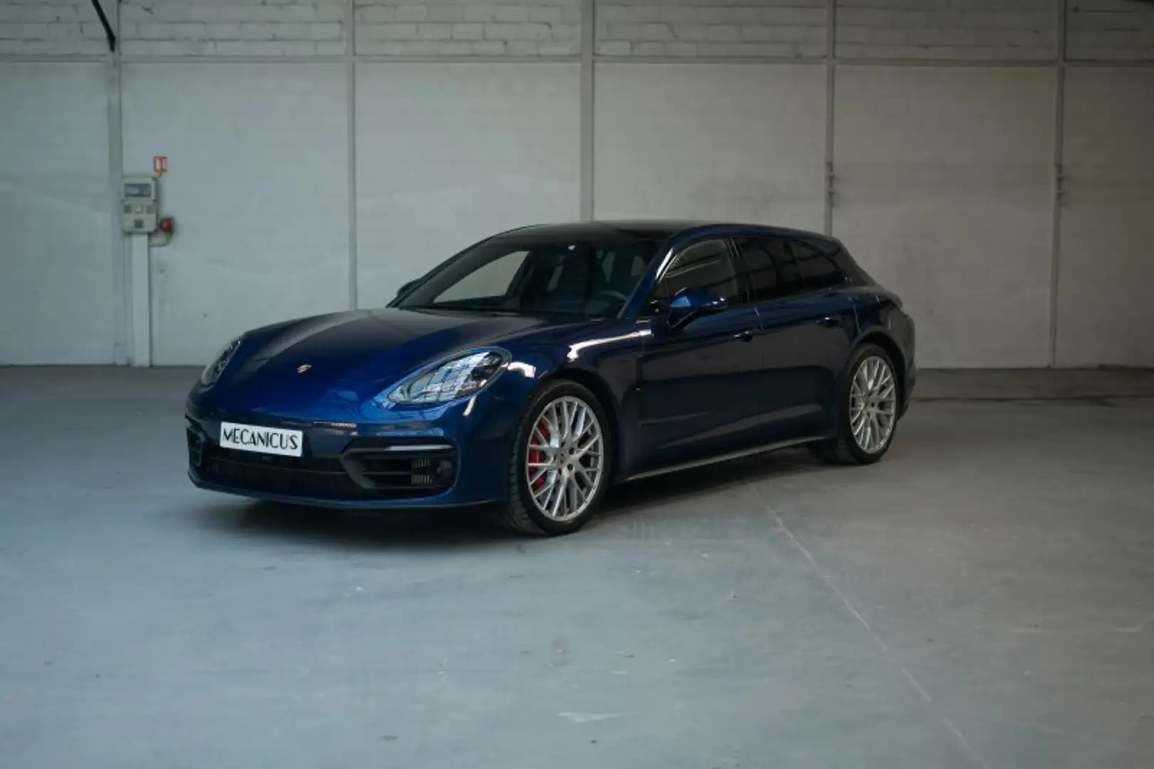 Porsche Panamera (971) 4S E-Hybrid *Sport Turismo/Bleu Gentiane* Bleu - 1