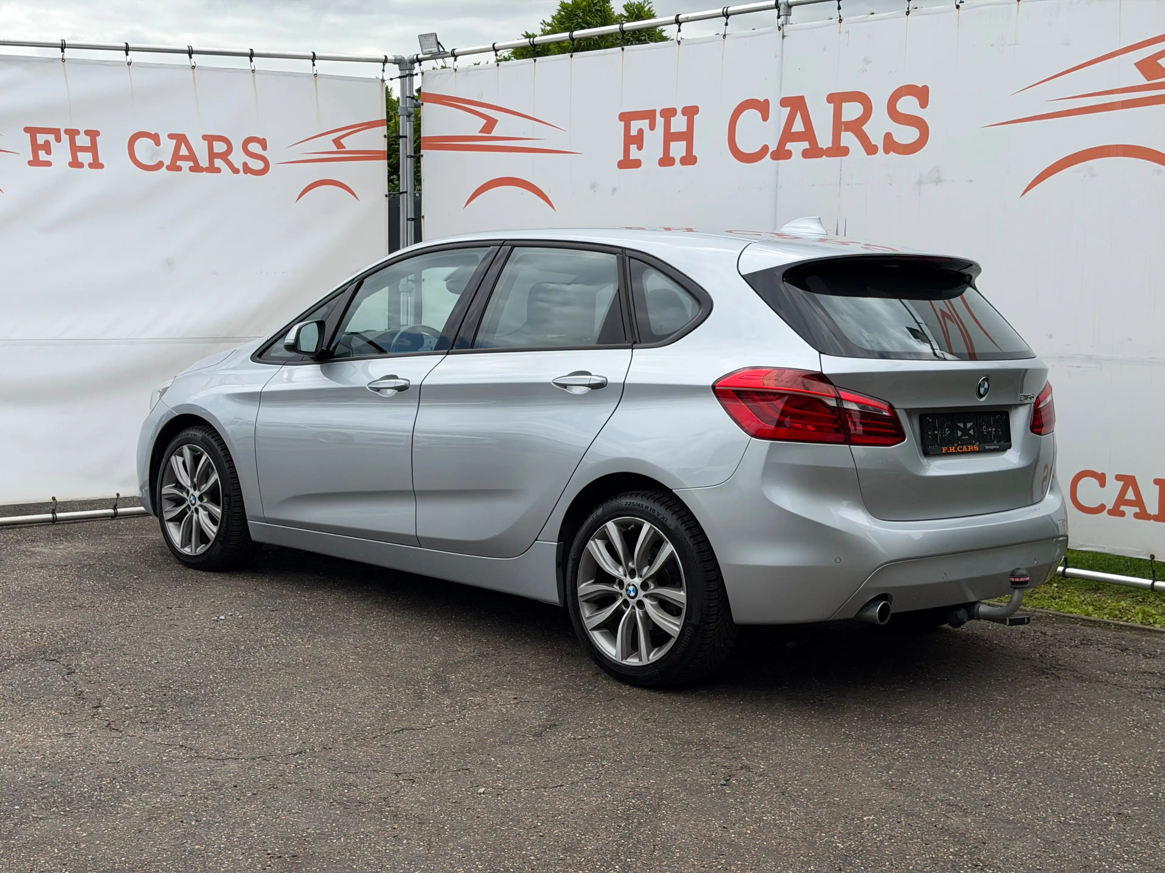 BMW 216 d Tourer *Navigatie*Cruise*Led*Euro6b*115 PK* — photo 3