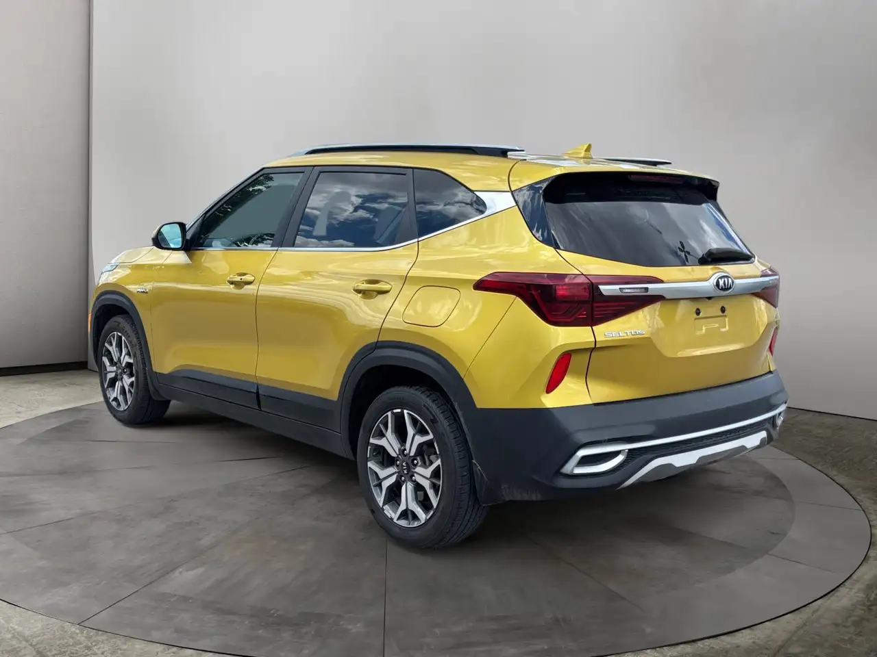 Kia Seltos photo Kia Seltos