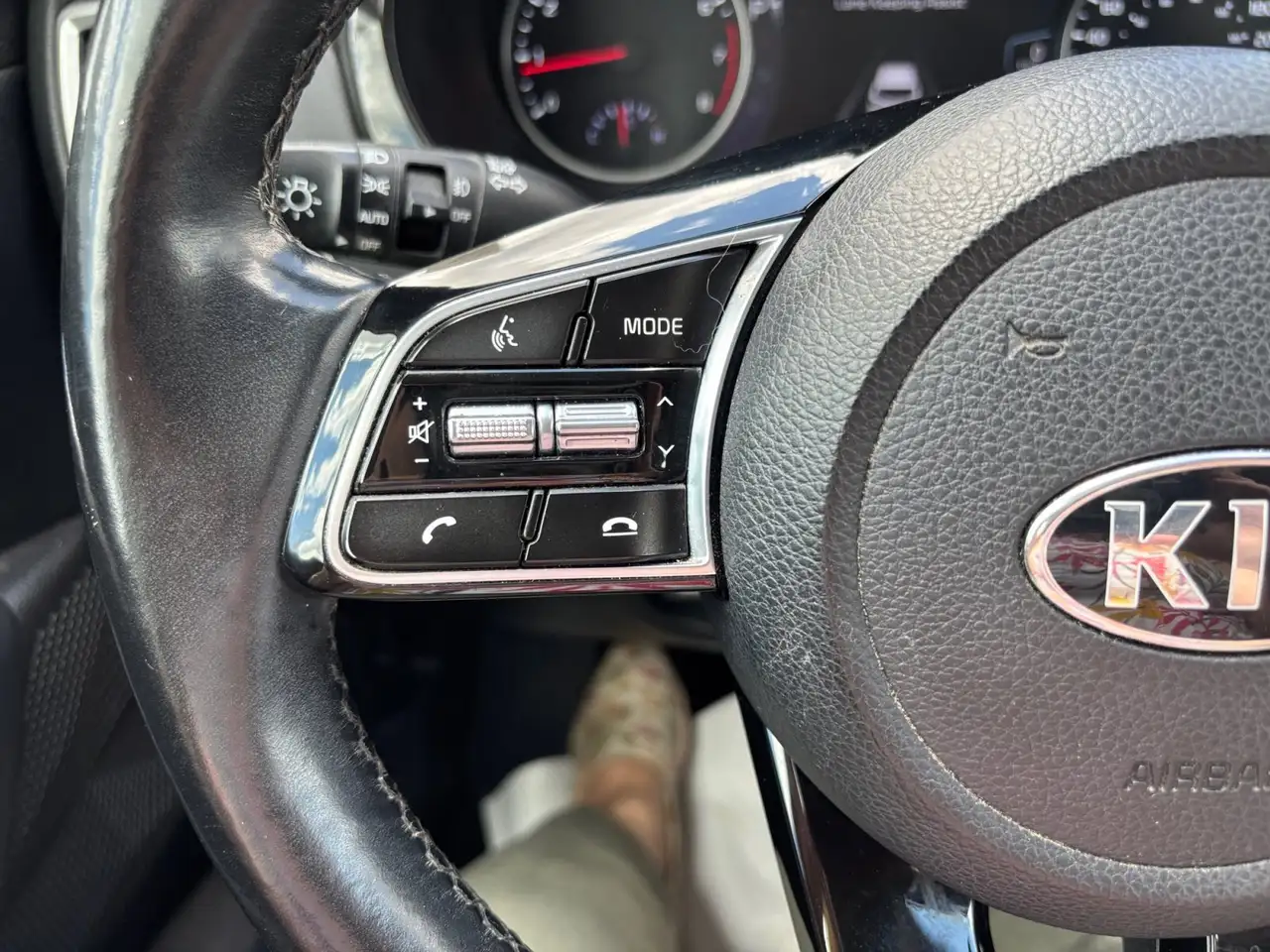 Kia Seltos photo Kia Seltos