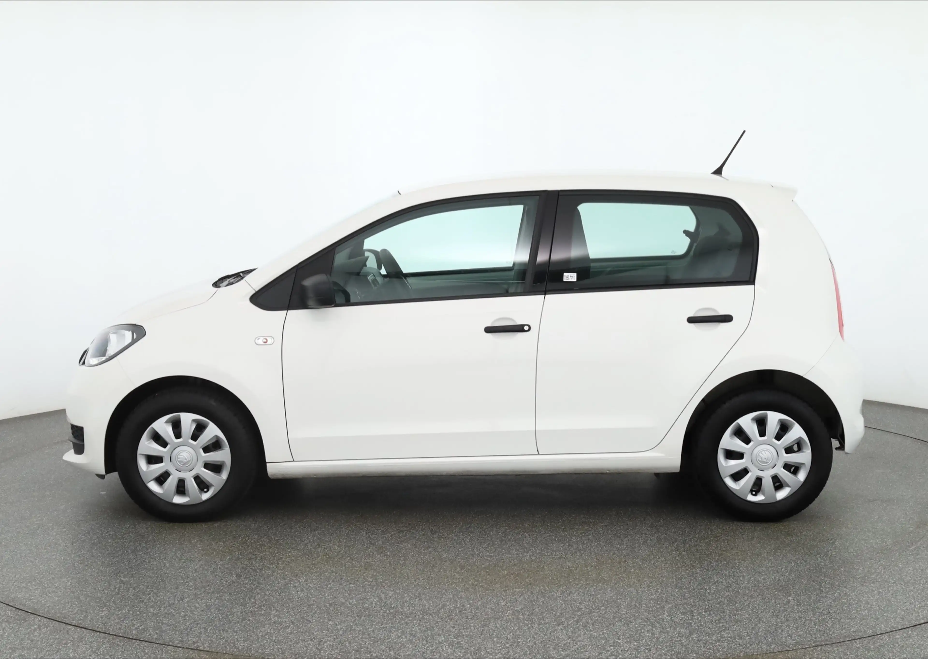 Skoda Citigo 1.0 MPI Active DAB Klima AUX — photo 2