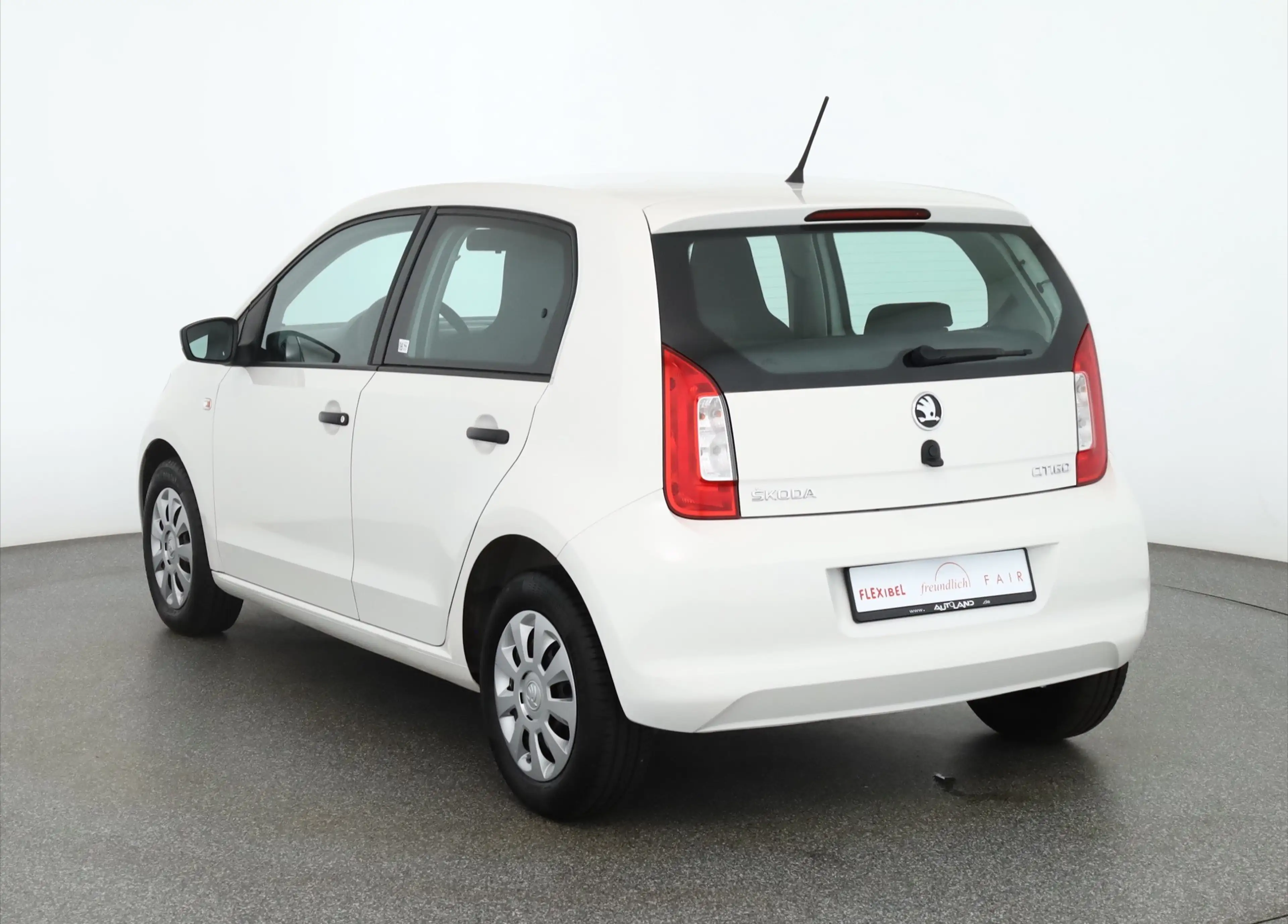 Skoda Citigo 1.0 MPI Active DAB Klima AUX — photo 3