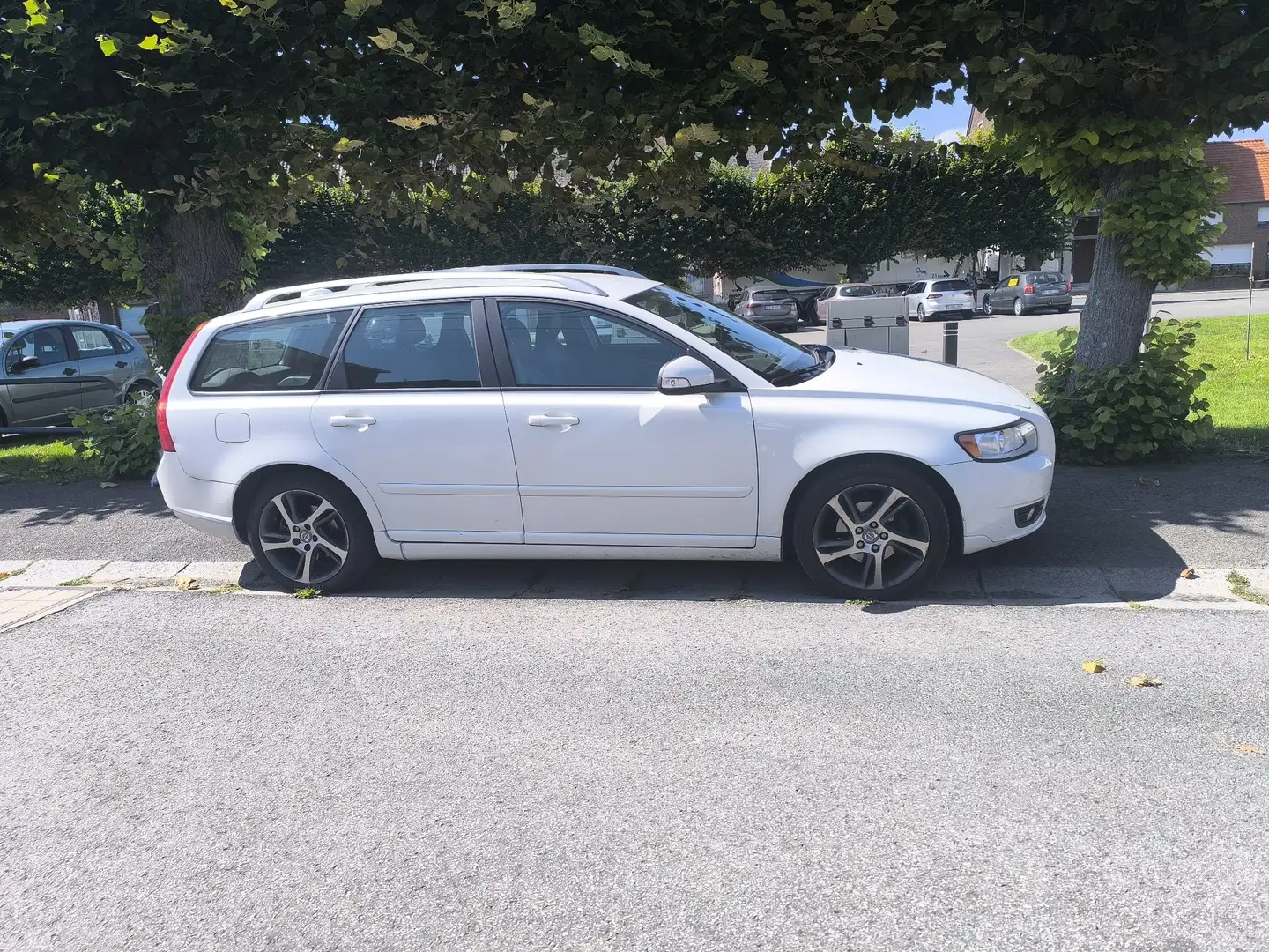 Volvo V50 D2 - 115 Business Pro Edition - 1