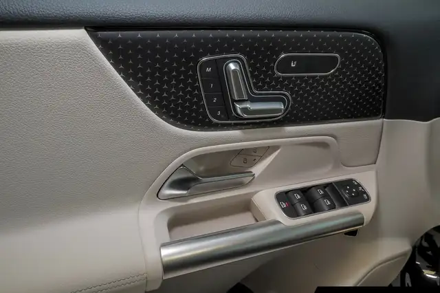 Mercedes-Benz B-Class view 14