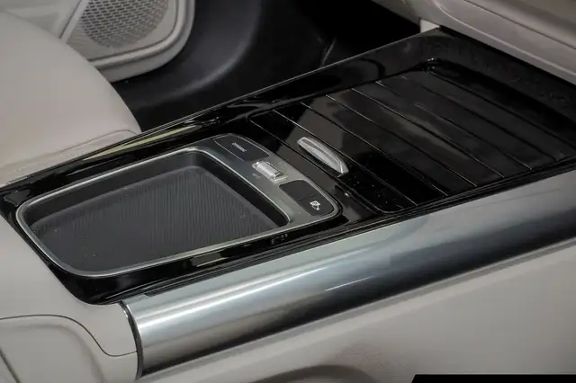 Mercedes-Benz B-Class view 8