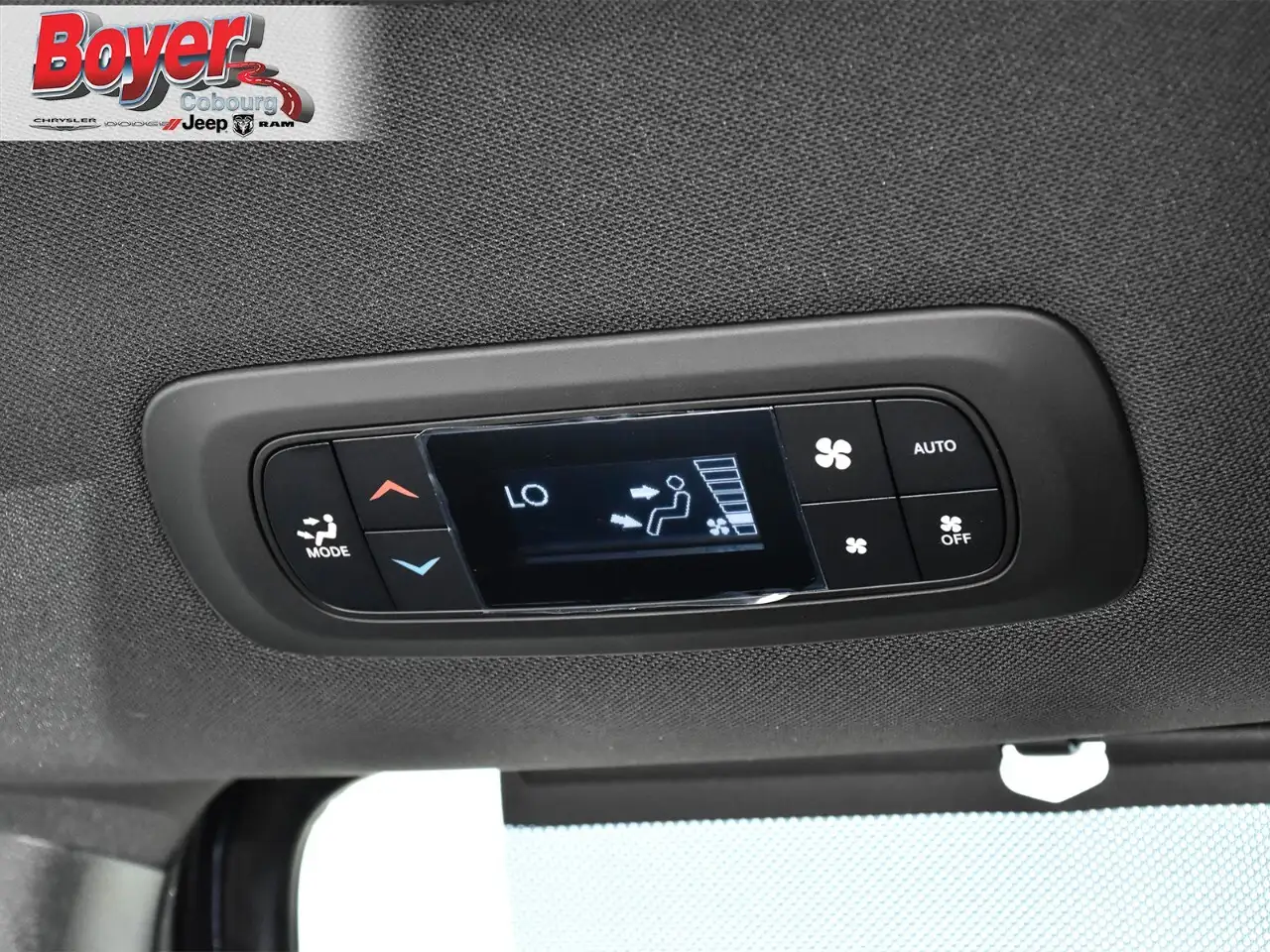 Chrysler Grand Caravan снимка Chrysler Grand Caravan