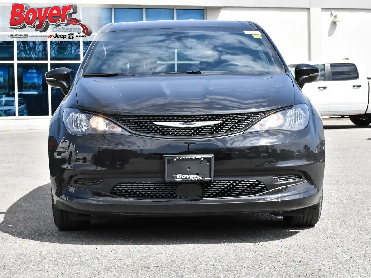 Chrysler Grand Caravan снимка Chrysler Grand Caravan
