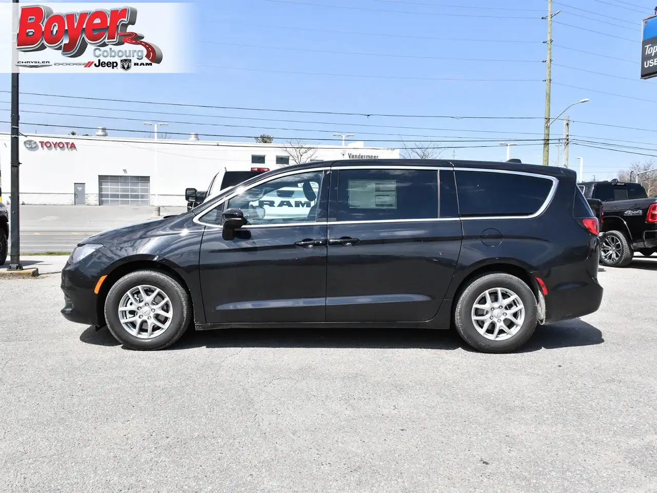 Chrysler Grand Caravan снимка Chrysler Grand Caravan