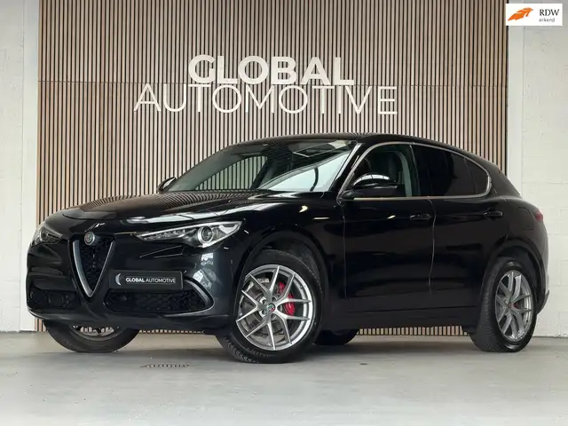 Alfa Romeo Stelvio 2.0 T AWD Super - FIRST EDITION - 280 PK - LEER -
