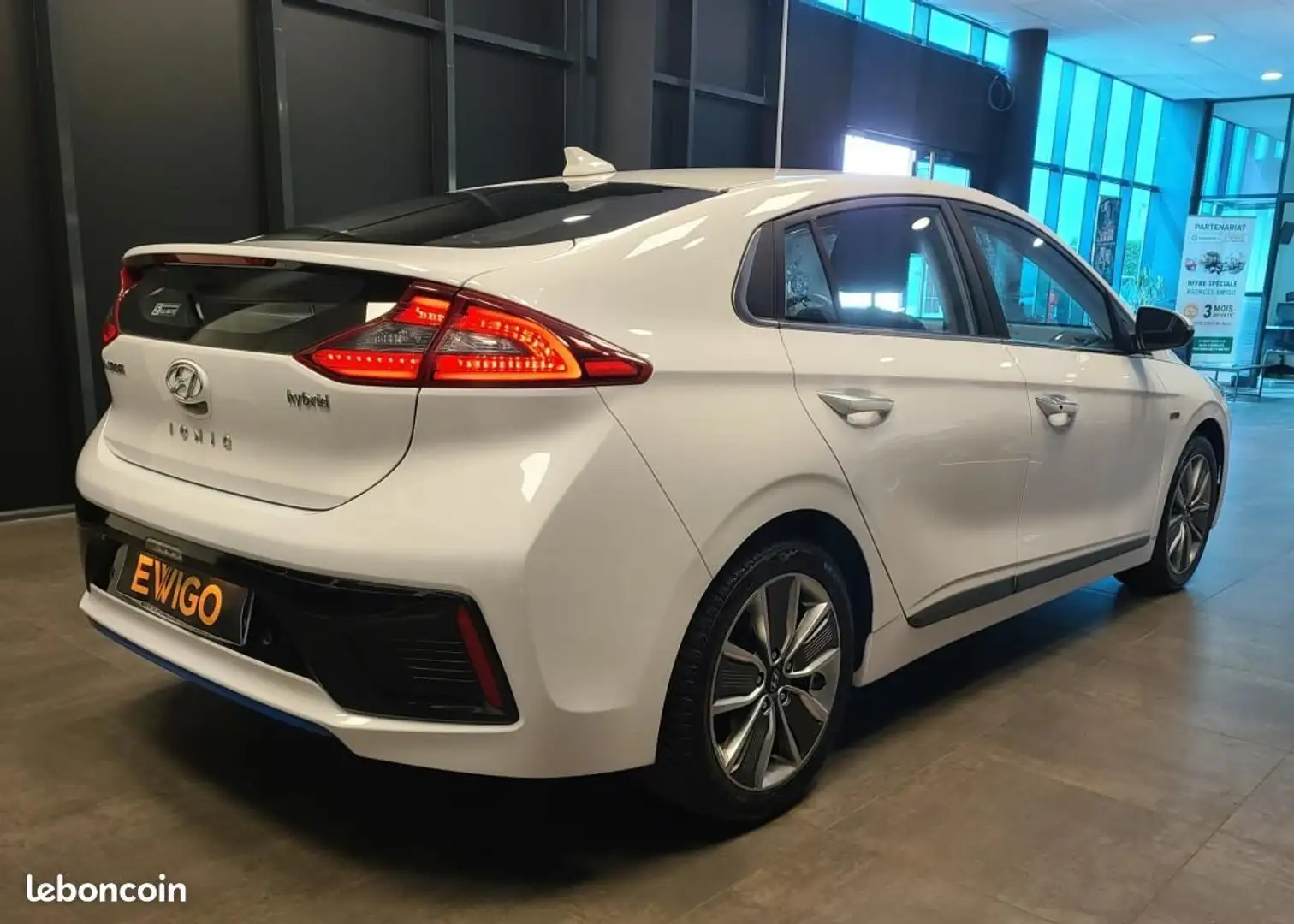 Hyundai IONIQ 1.6 141ch HYBRID CREATIVE BVA6 Blanc - 2