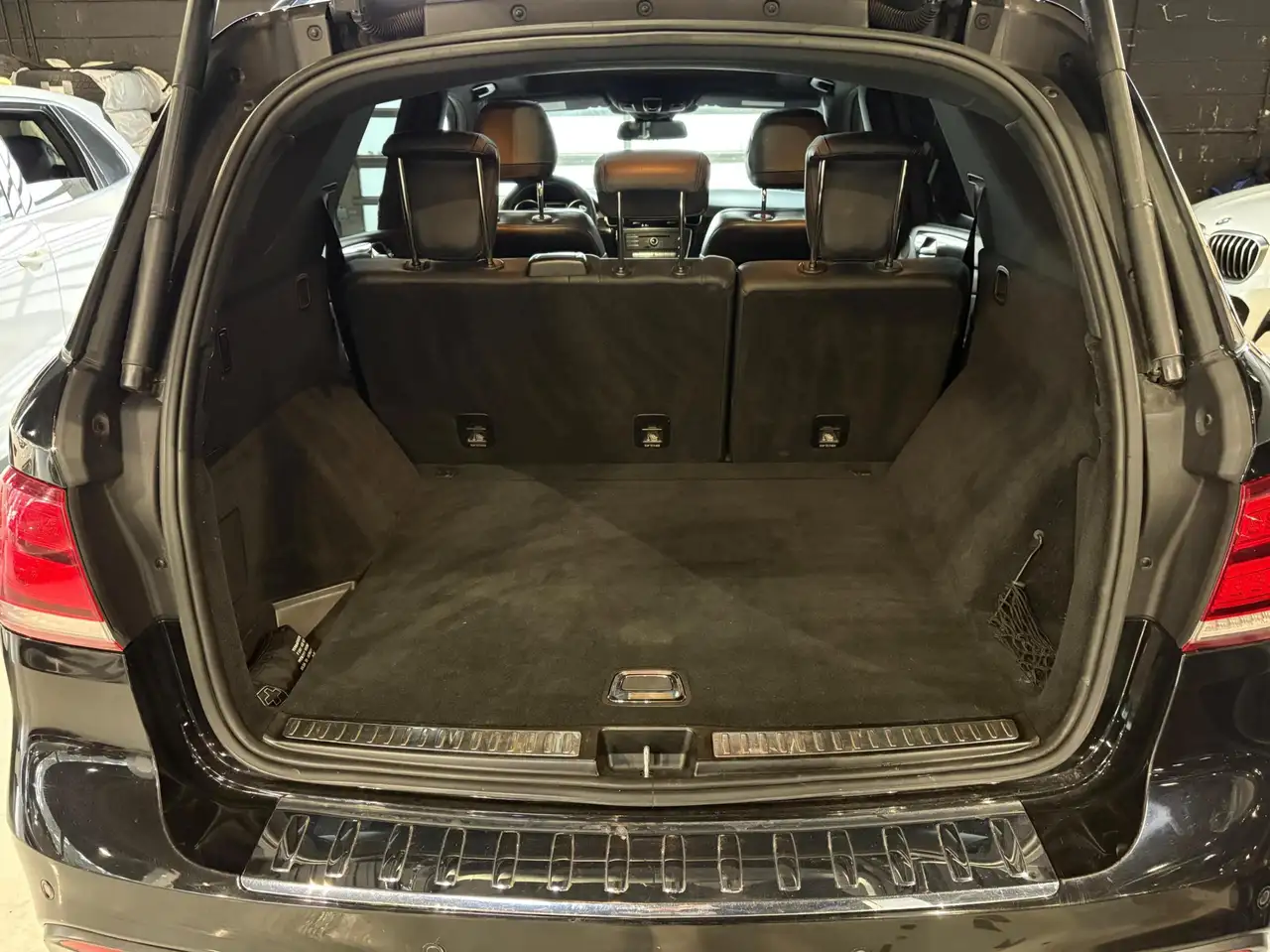 Mercedes-Benz GLE снимка Mercedes-Benz GLE