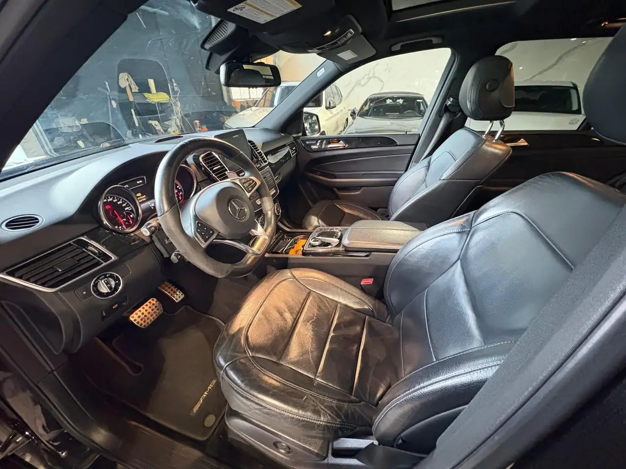Mercedes-Benz GLE снимка Mercedes-Benz GLE