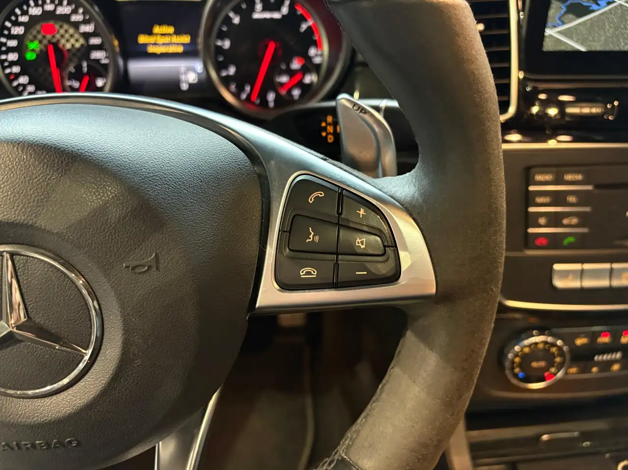 Mercedes-Benz GLE снимка Mercedes-Benz GLE