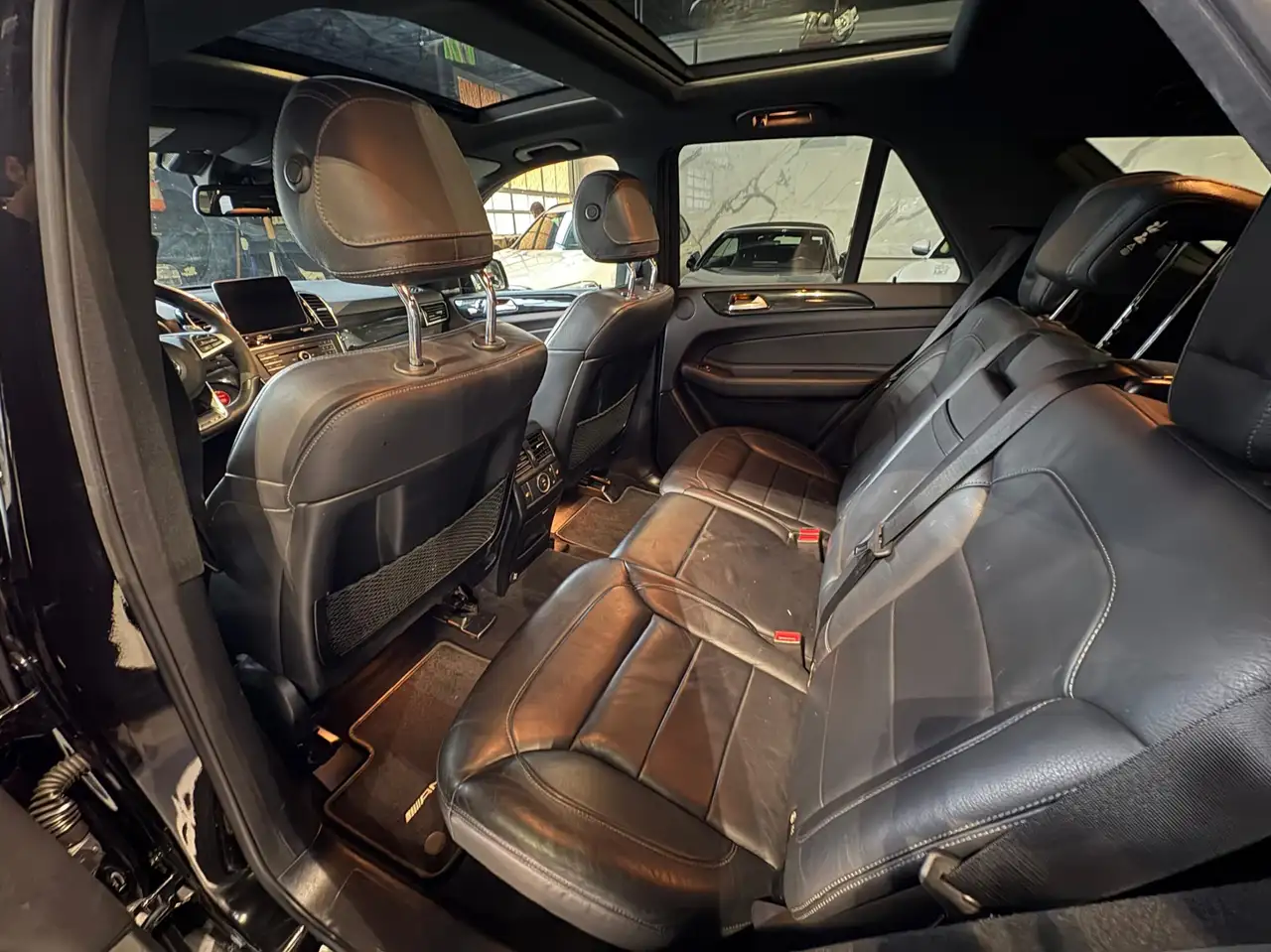 Mercedes-Benz GLE снимка Mercedes-Benz GLE