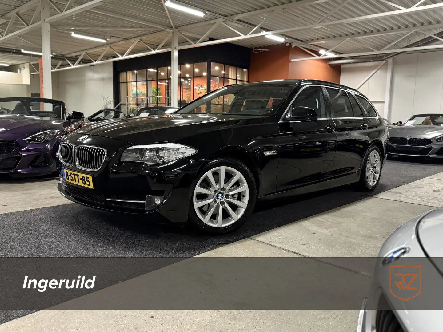 BMW 520 5-Serie Touring [F11] 520d Executive Aut-8. l Pano Schwarz - 1