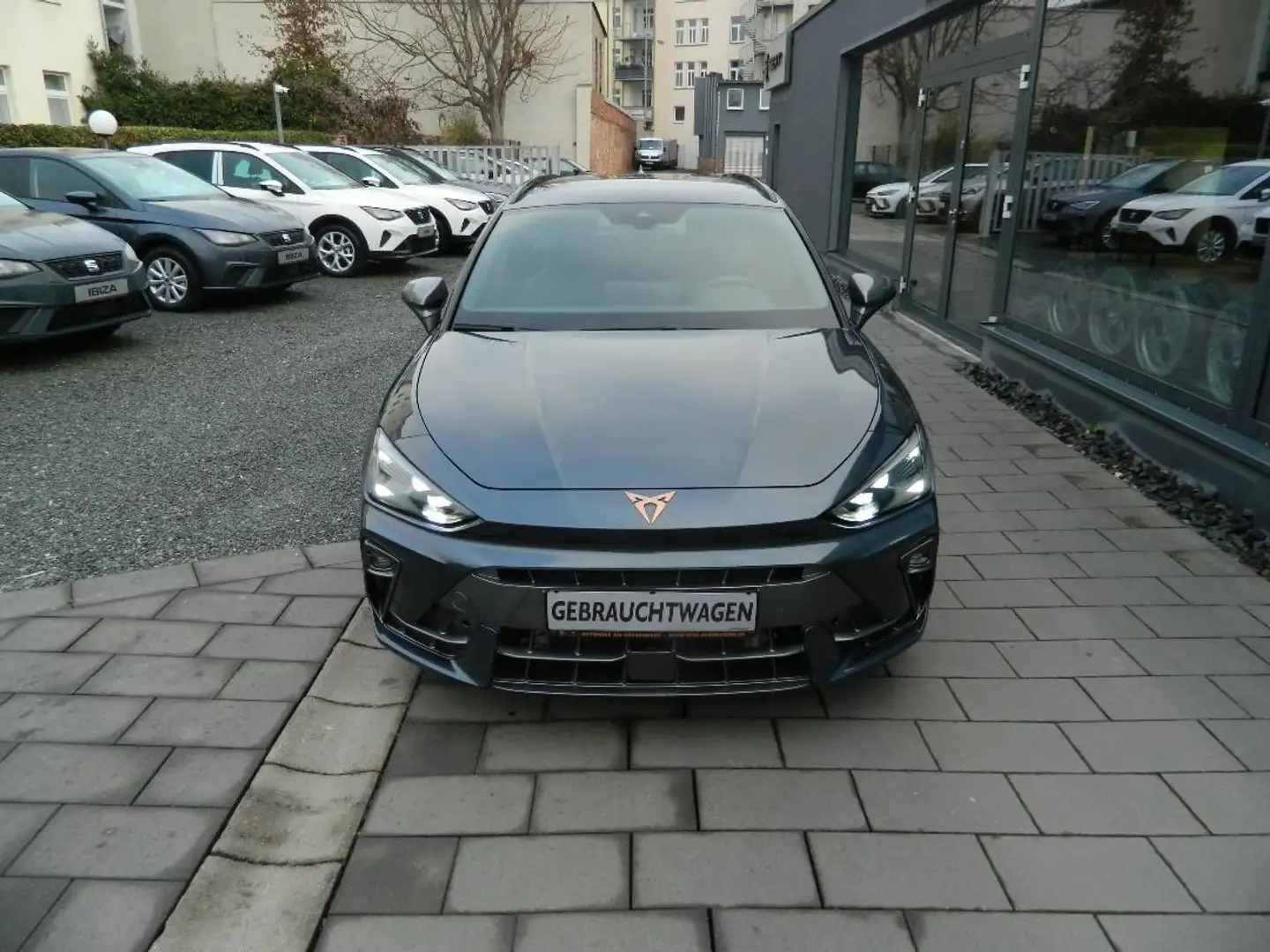 CUPRA Leon SP 1.5 eTSI DSG Edge/IntelligentDriveP/Sitzheiz/Ga Gris - 2
