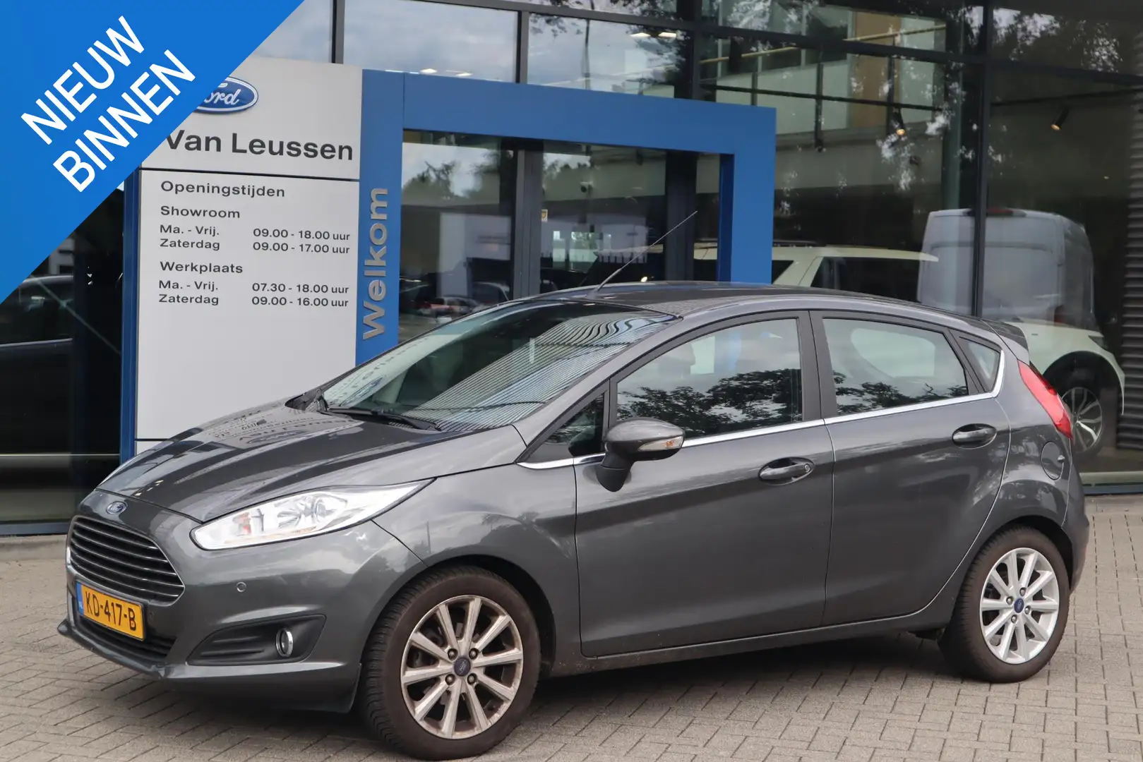 Ford Fiesta 100PK TITANIUM 5-DEURS AUTOMAAT NAVI CLIMA TREKHAA Grijs - 1