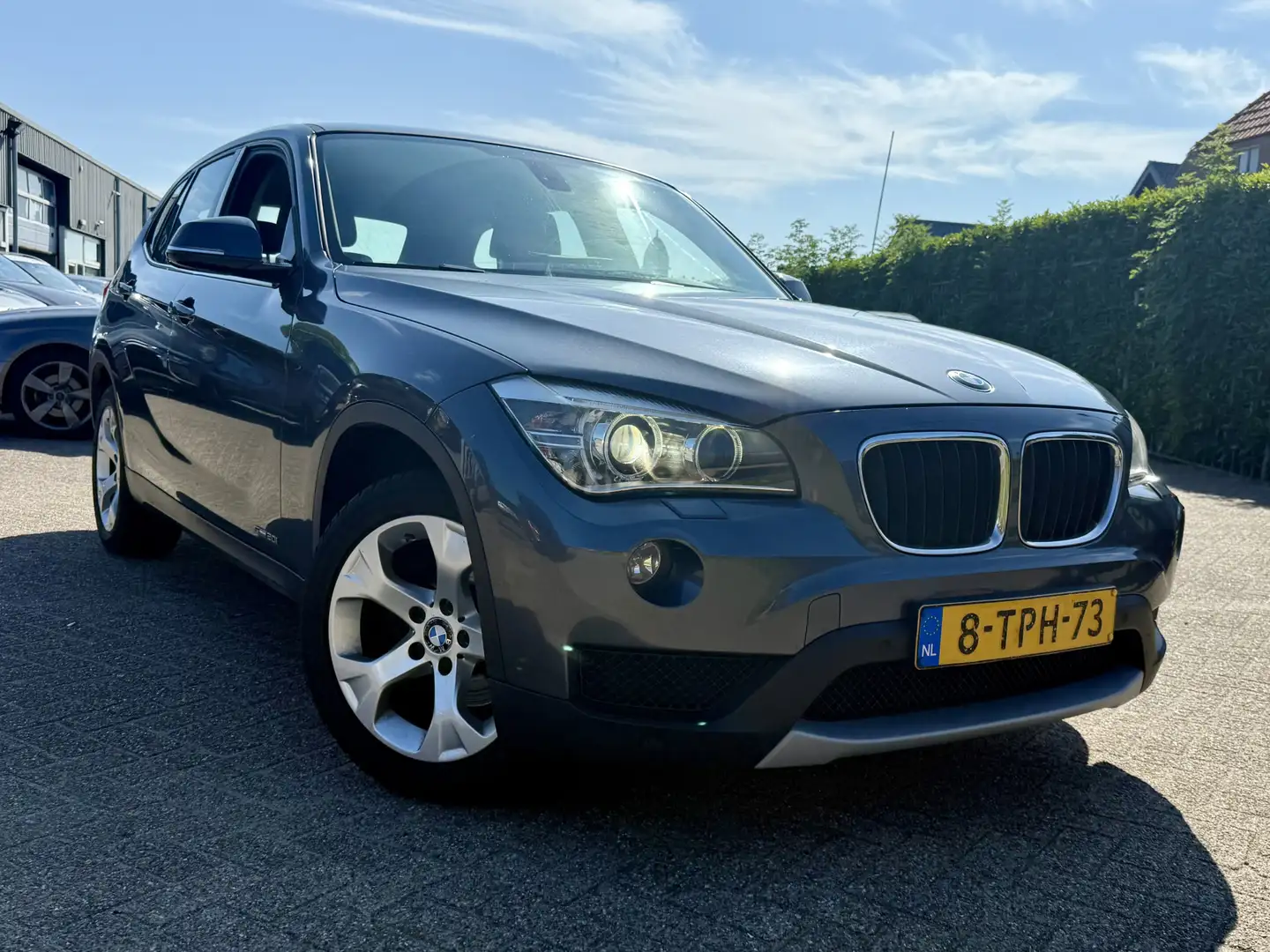 BMW X1 2.0I AUTOMAAT XENON/NAVI/PDC/CLIMATE/LMV Grijs - 2