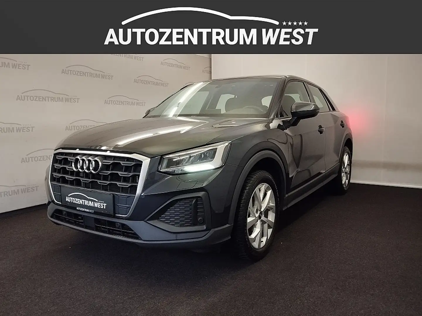 Audi Q2 30 TFSI Grau - 1