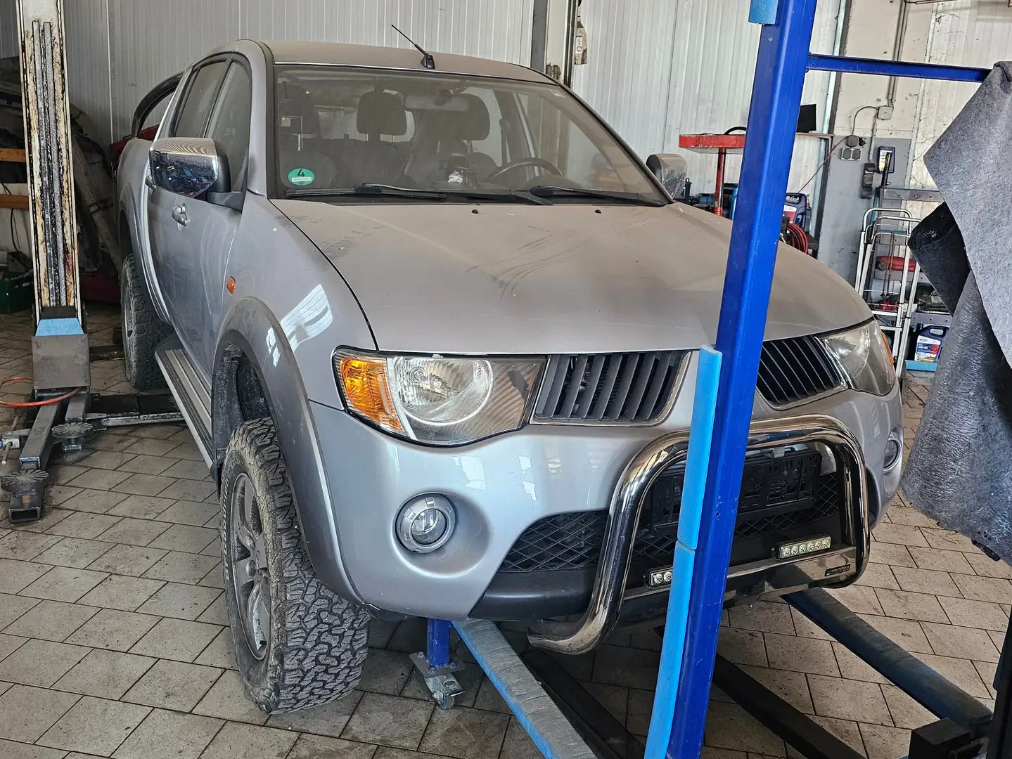 Mitsubishi L200 L 200 DI-D Pick Up 4x4 Autm. Intense Double Cab - 2