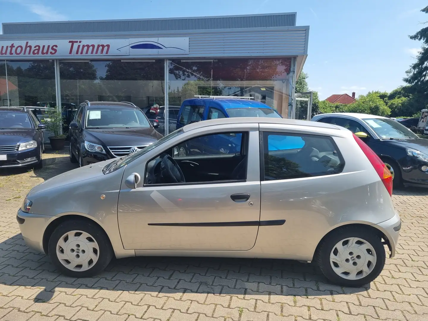 Fiat Punto 1.2 8V Class 1 HD und Klima Grau - 2