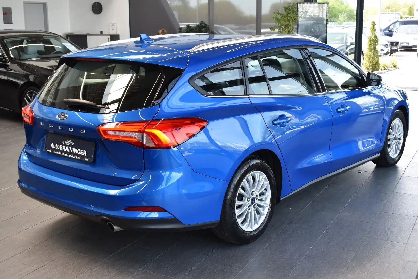 Ford Focus Turnier 1.5TDCi Aut. Titanium LED~ACC~Navi Bleu - 2