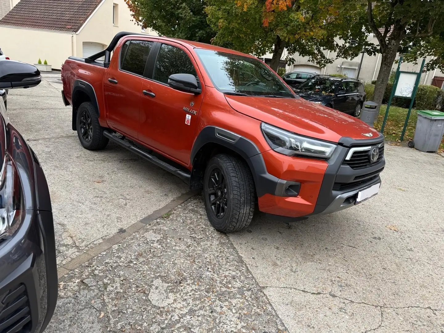 Toyota Hilux 2.8 D DOUBLE CAB INVINCIBLE 4WD AUT - 2