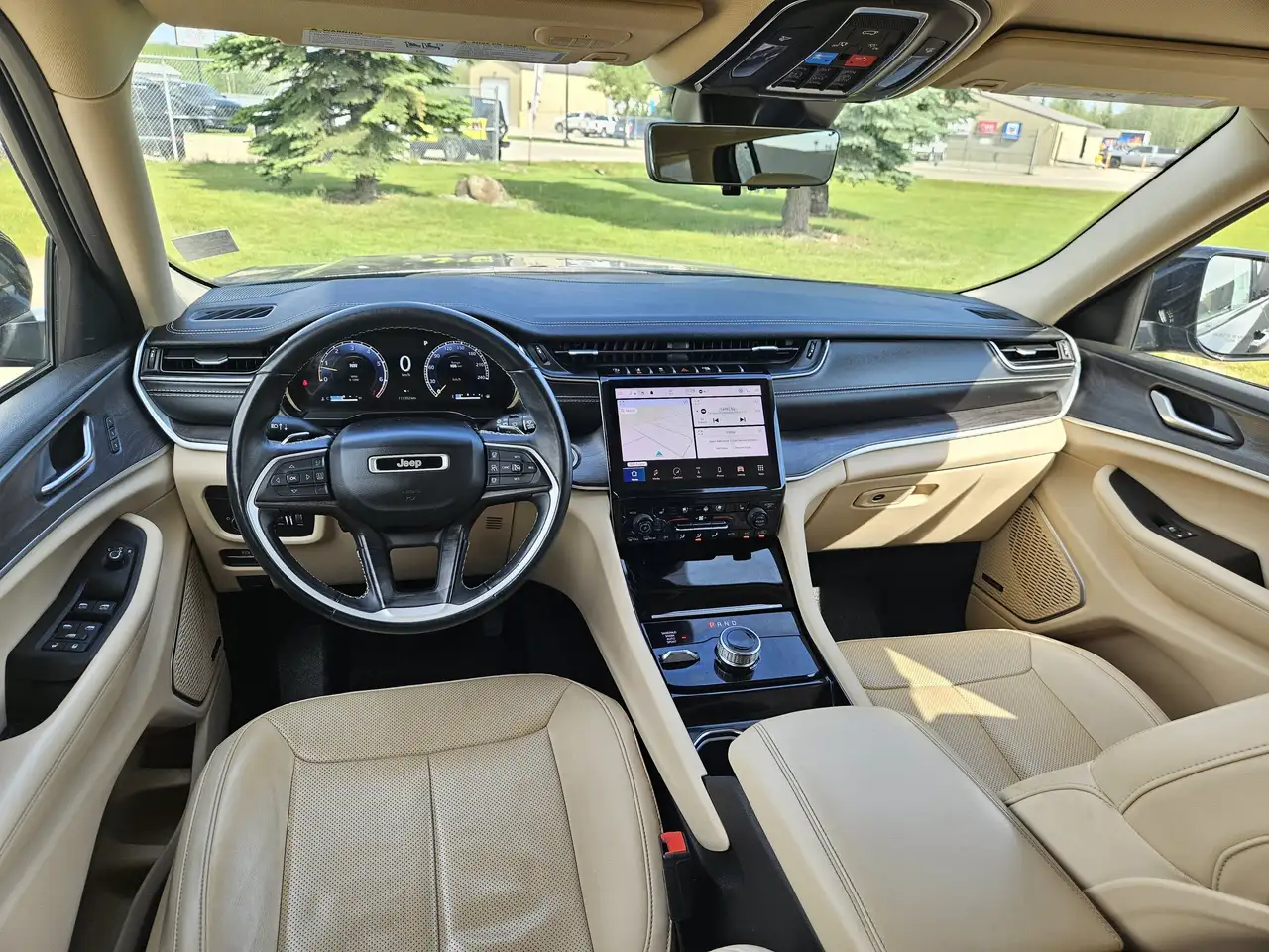 Jeep Grand Cherokee photo Jeep Grand Cherokee