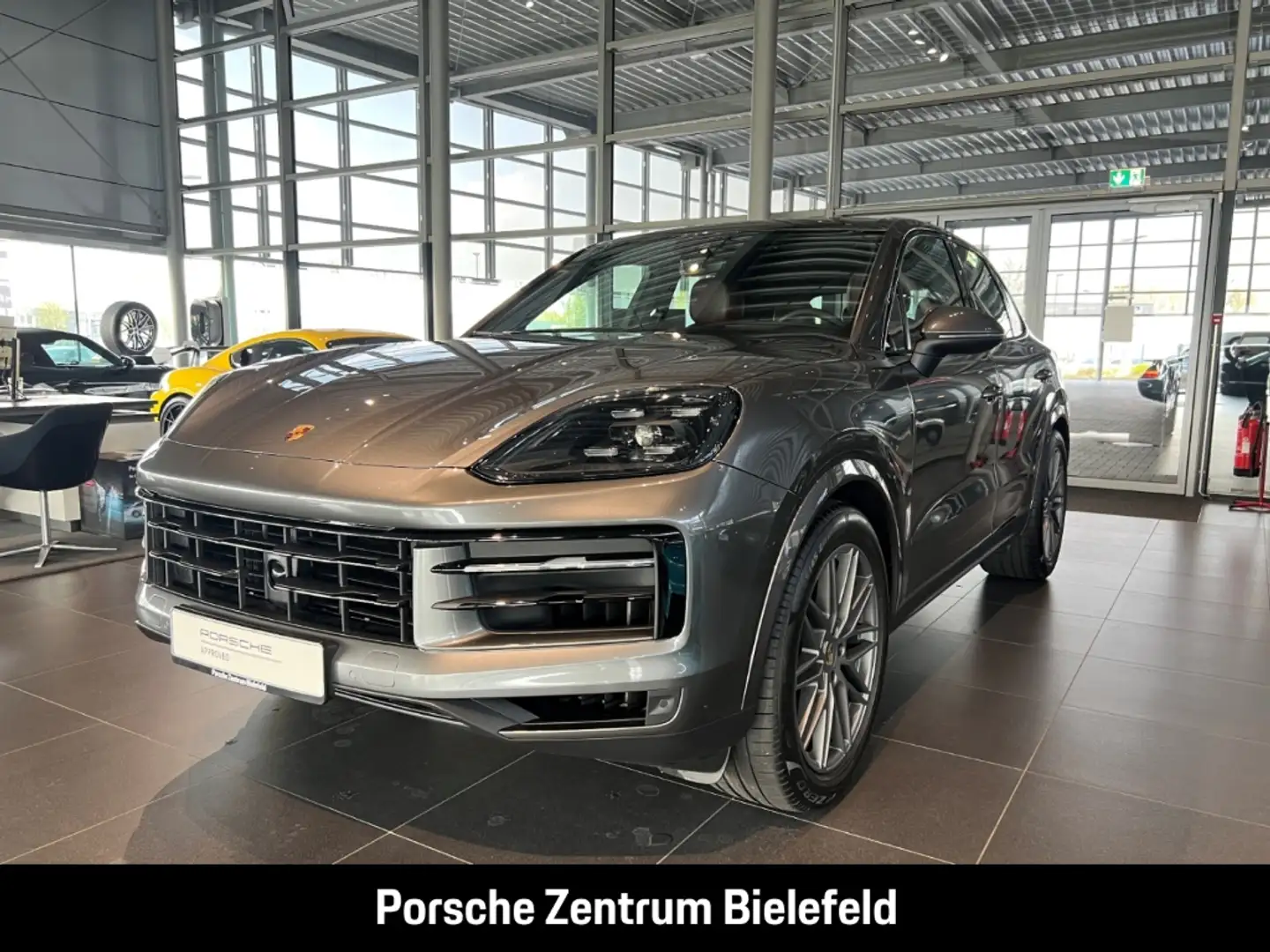 Porsche Cayenne S BOSE Panoramadach LED-Matrix InnoDrive Grijs - 1
