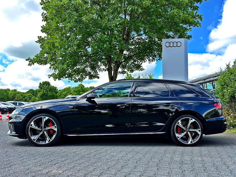 Audi A4 Avant 45TFSI qu S LINE BLACK PANO AHK MATRIX — photo 4