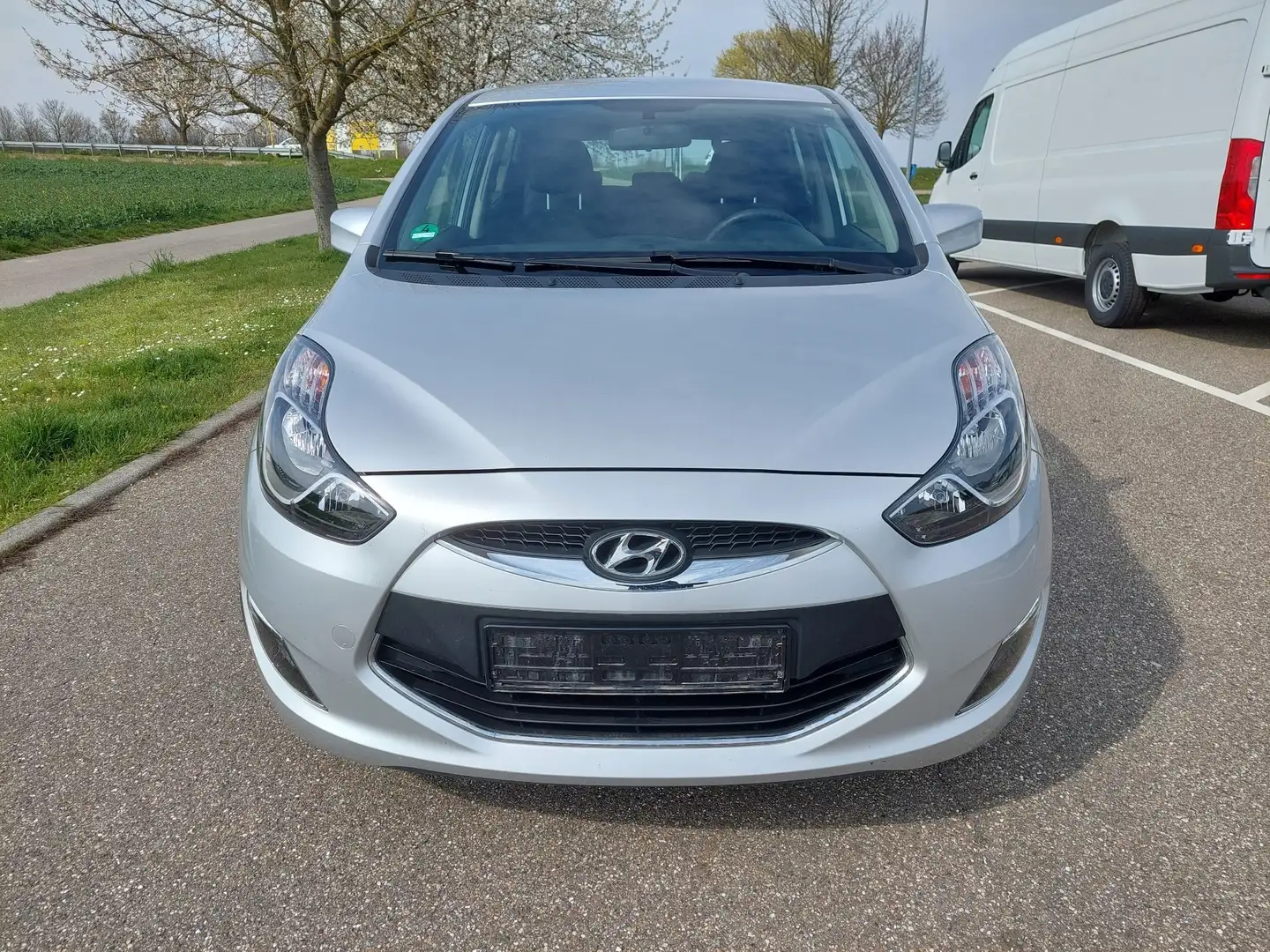 Hyundai iX20 1.4 Classic/ 1-Hand/ Klima/ SHZ/ wenig km Grau - 2