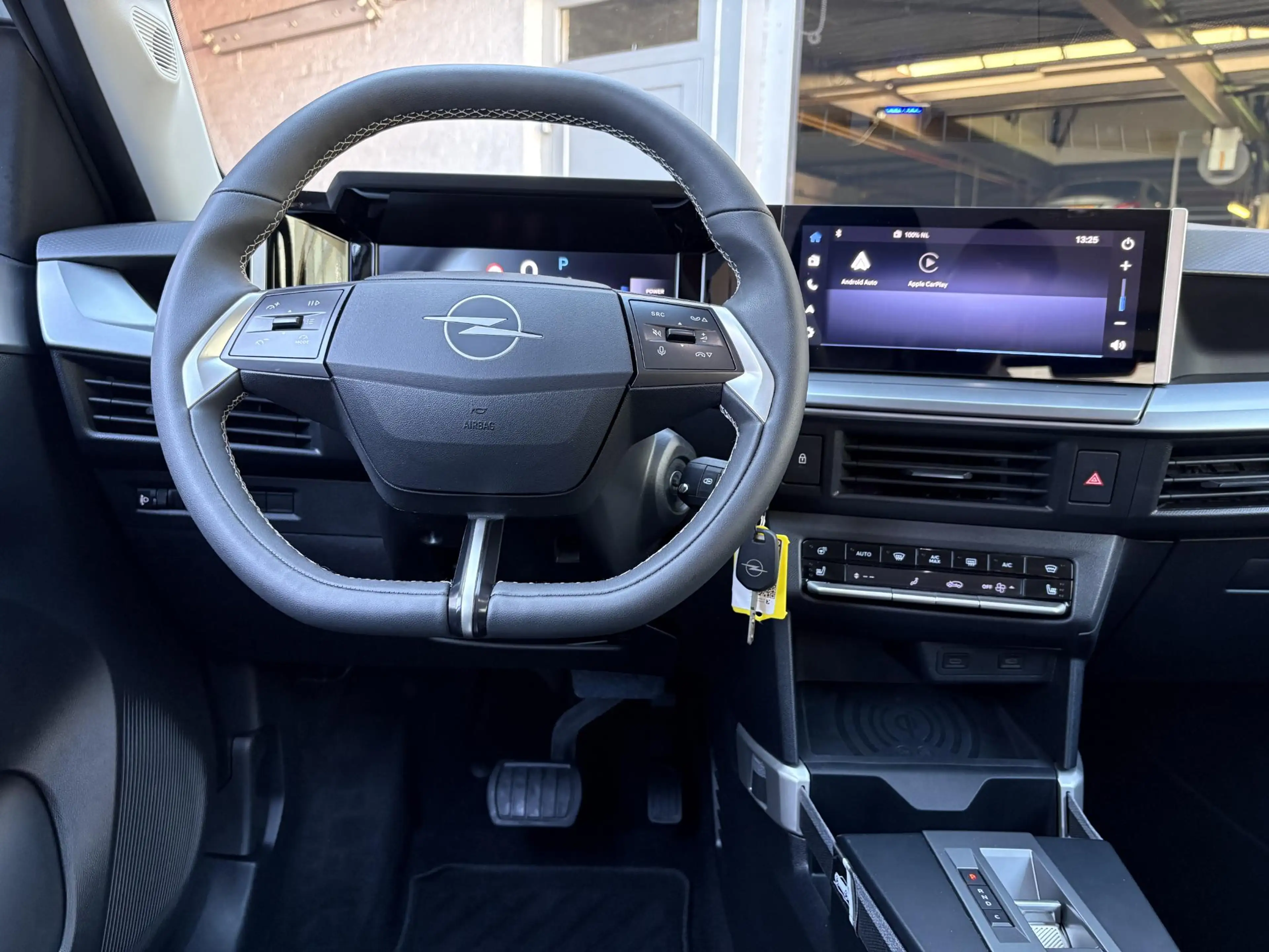 Opel Frontera Electric GS 44 kWh — photo 12