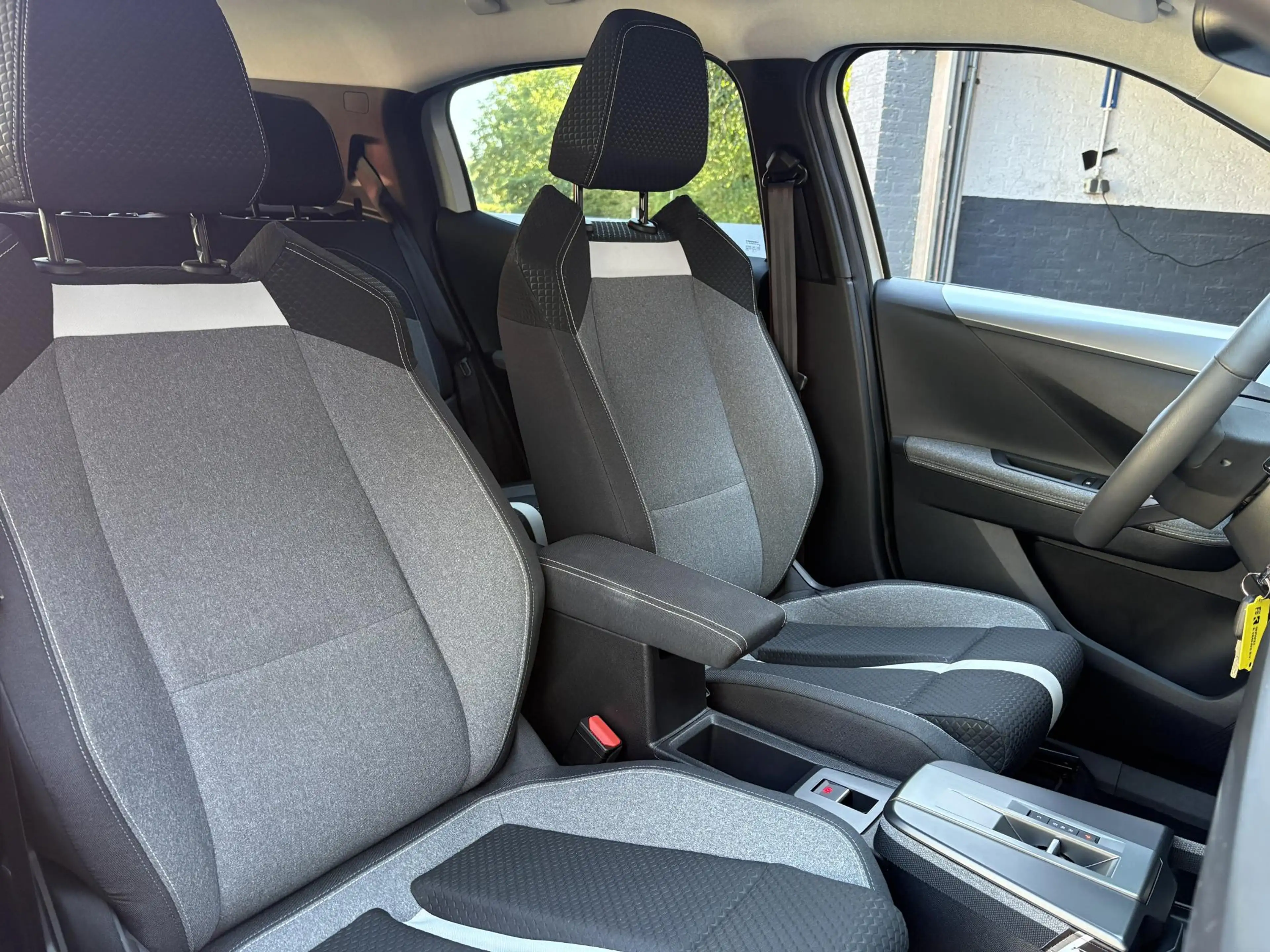 Opel Frontera Electric GS 44 kWh — photo 13