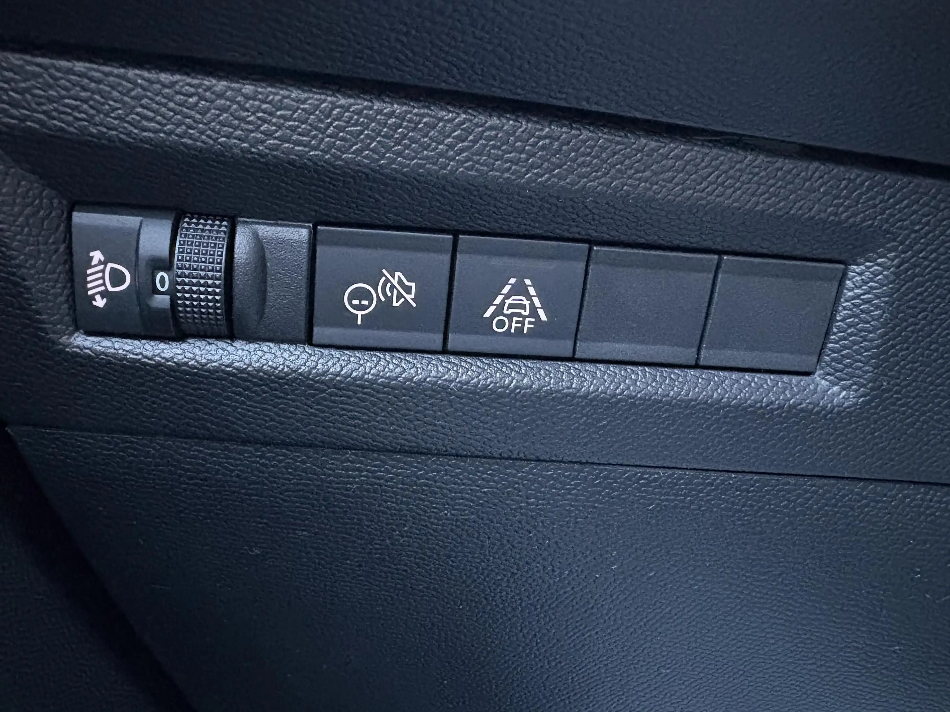 Opel Frontera Electric GS 44 kWh — photo 34