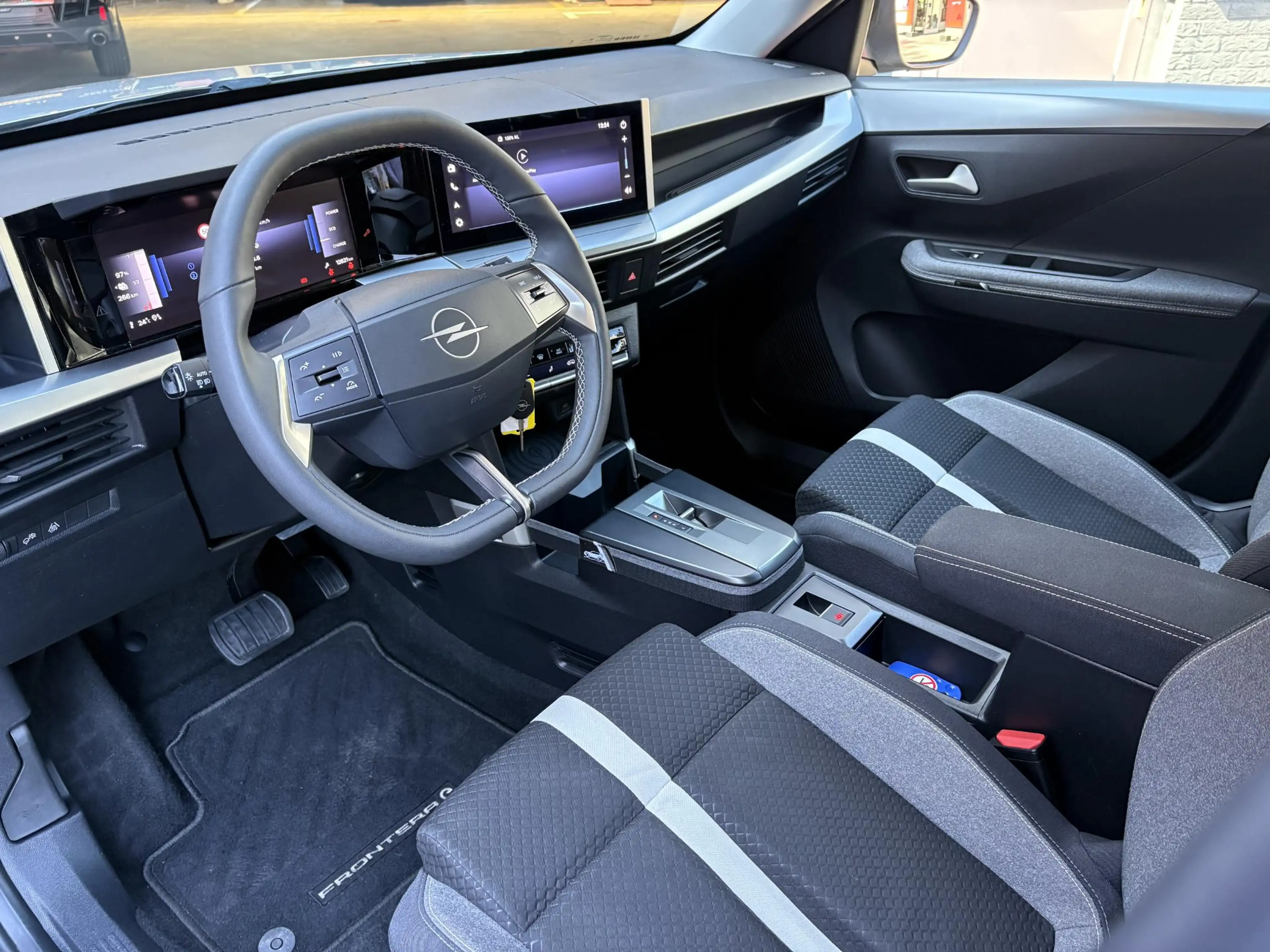 Opel Frontera Electric GS 44 kWh — photo 18