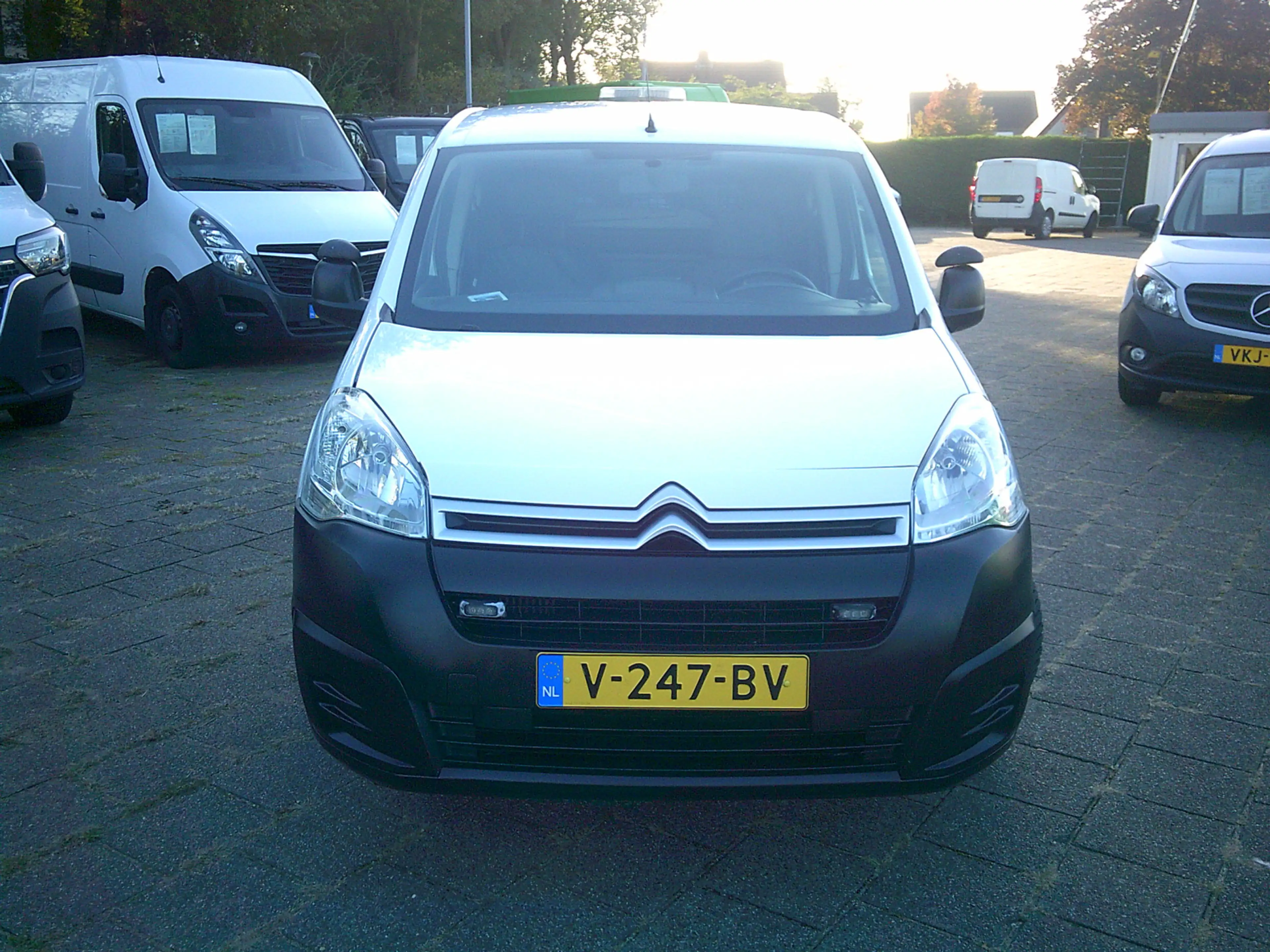 Citroen Berlingo 1.6 BlueHDI 100 Club S&S VOORZIEN VAN AIRCO+CRUISE — photo 2