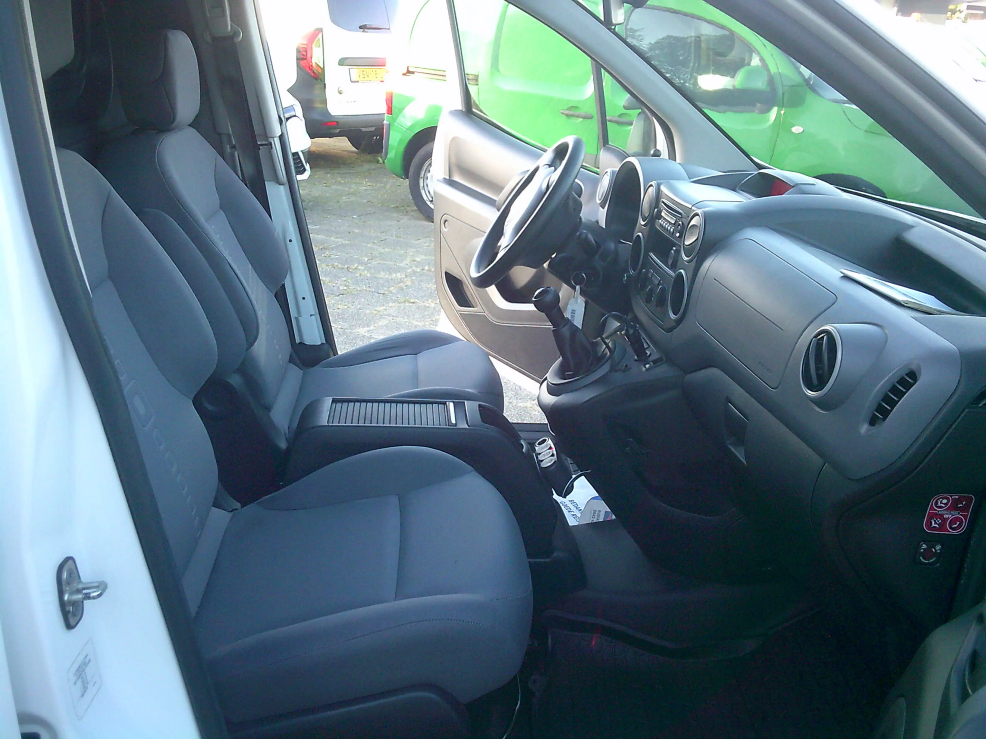 Citroen Berlingo 1.6 BlueHDI 100 Club S&S VOORZIEN VAN AIRCO+CRUISE — photo 13
