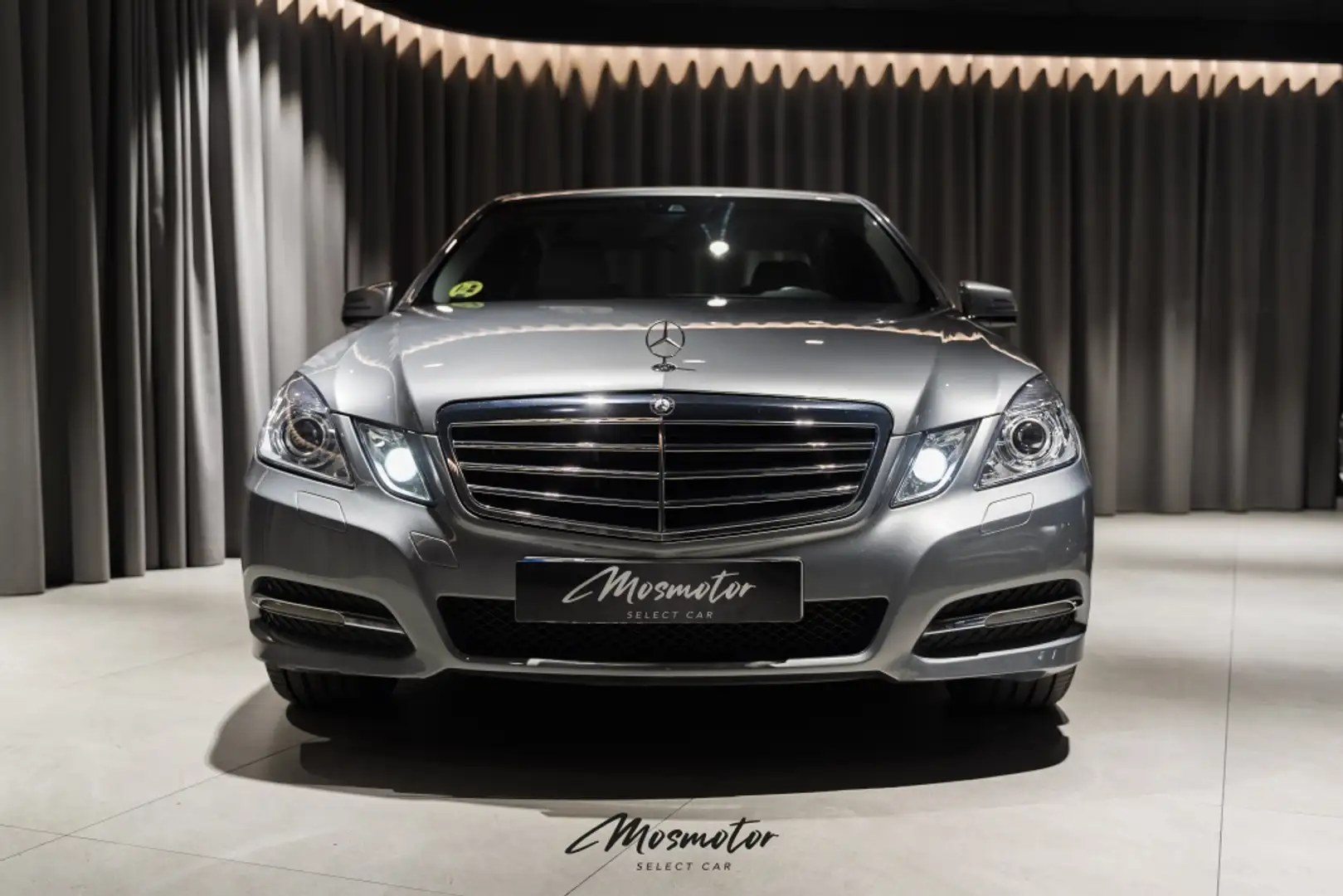 Mercedes-Benz E 250 250CDI BE Avantgarde 7G Plus Gris - 2