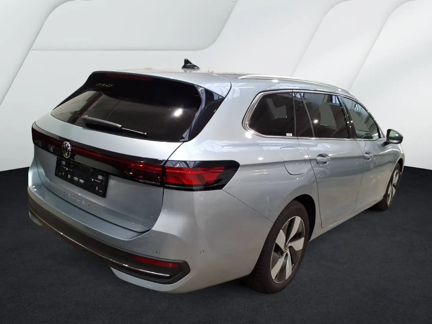 Volkswagen Passat Variant Business 2.0 TDI DSG*NAVI*AHK*KAM Plateado - 2