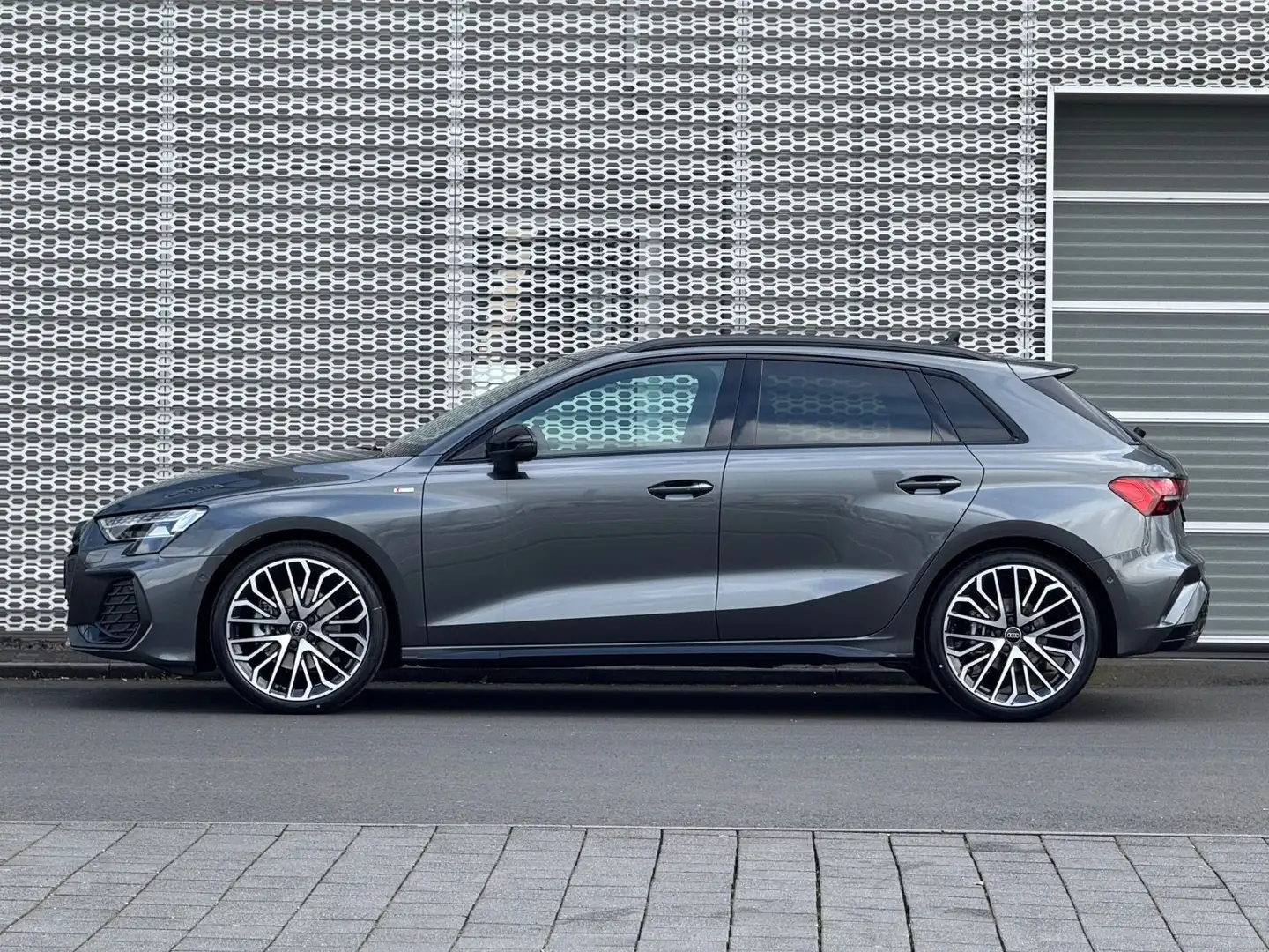 Audi A3 S line 35 TFSI CARPLAY*MATRIX*OPTIK Grau - 2