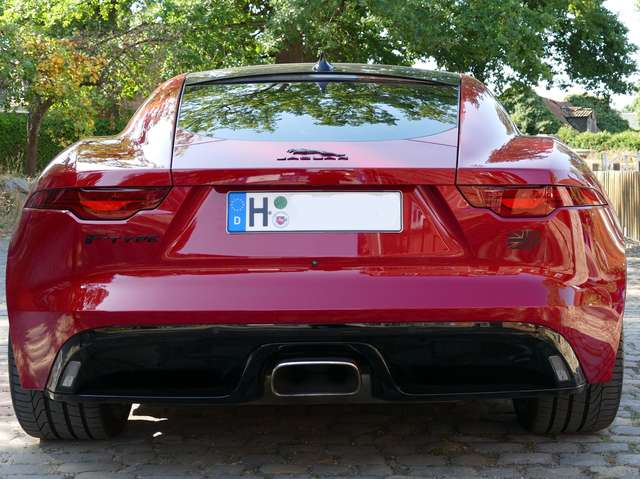 Jaguar F-Type Jaguar F-TYPE P300 Coupe R-Dyn Black Pano 20"