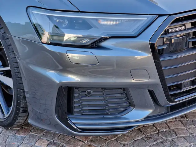 Audi A6 view 6