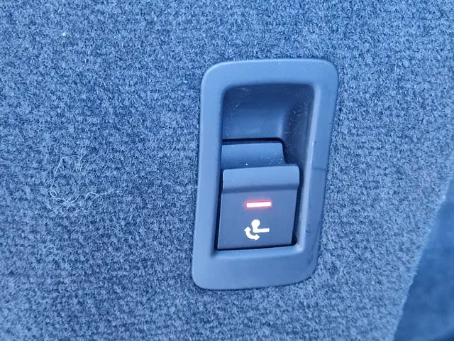 Audi A6 view 21
