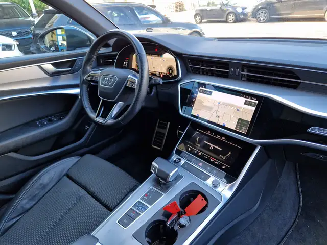 Audi A6 view 8