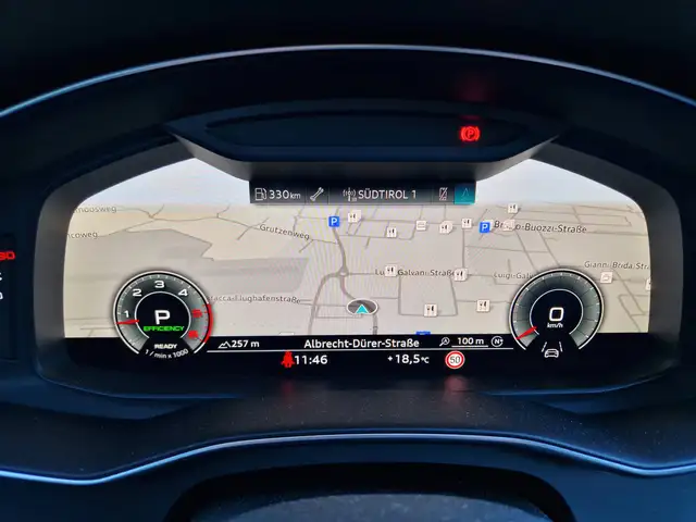 Audi A6 view 13