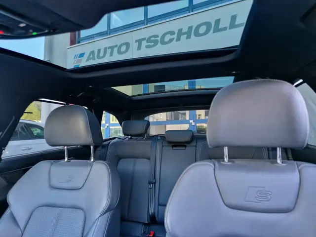 Audi A6 view 16